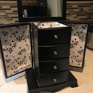 Black Jewelry Organizer